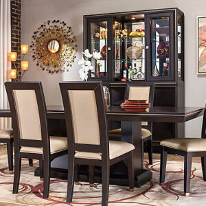 Savanna Majesty Dining Set